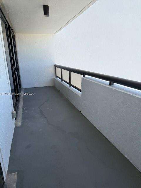 Small Image of 2555 COLLINS AVE #1910, Miami Beach Number 7