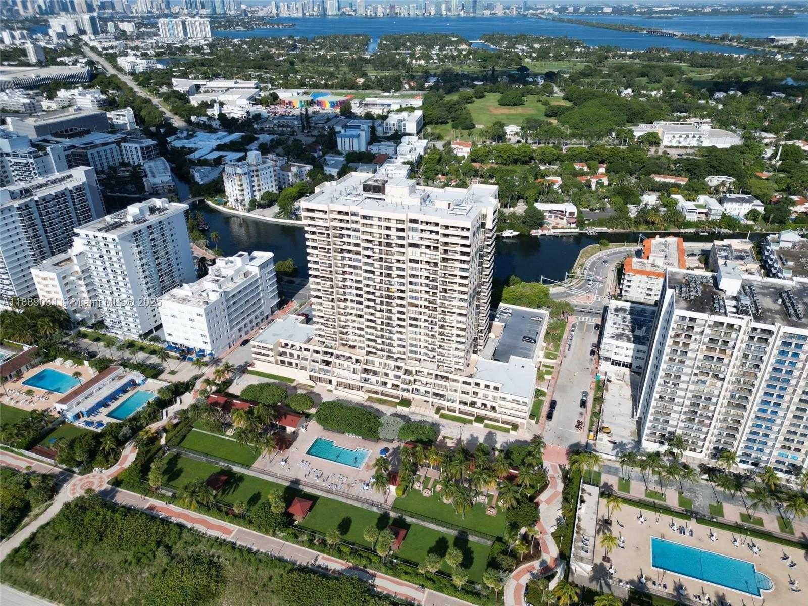Small Image of 2555 COLLINS AVE #1910, Miami Beach Number 9