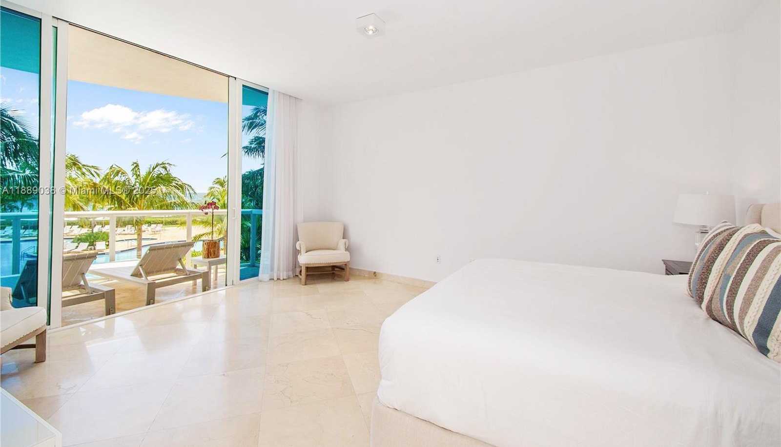 Small Image of 50 SOUTH POINTE DR #TWN2, Miami Beach Number 10