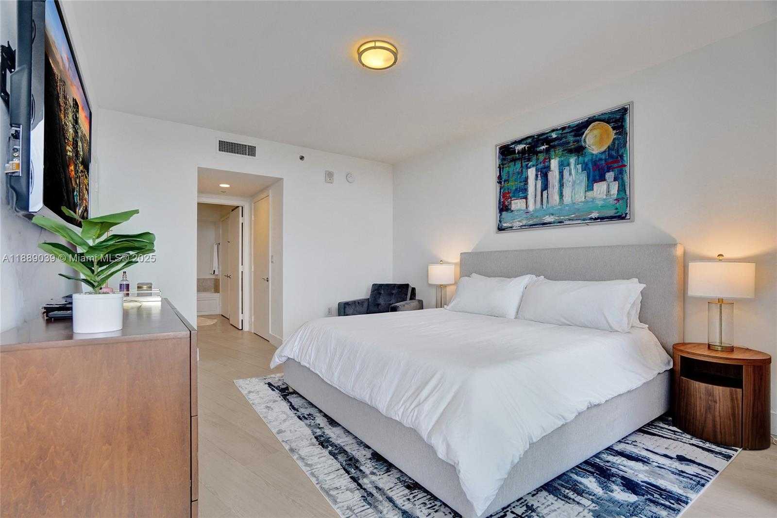Small Image of 400 ALTON RD #1505, Miami Beach Number 10