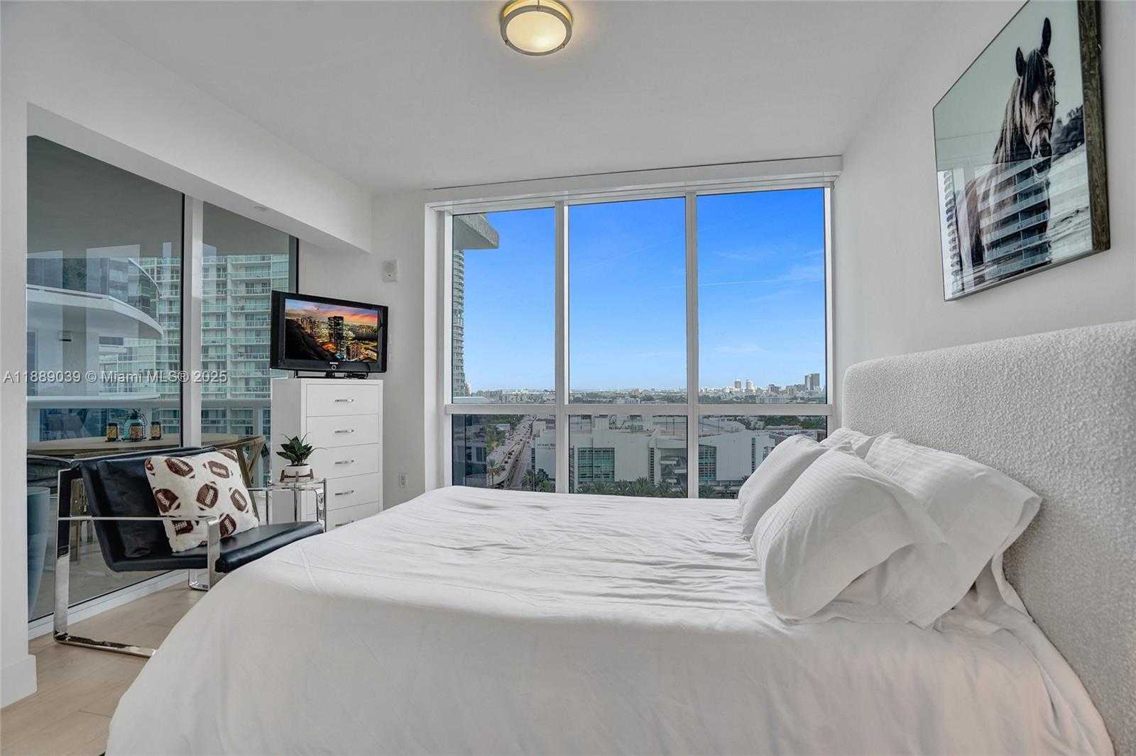 Small Image of 400 ALTON RD #1505, Miami Beach Number 17