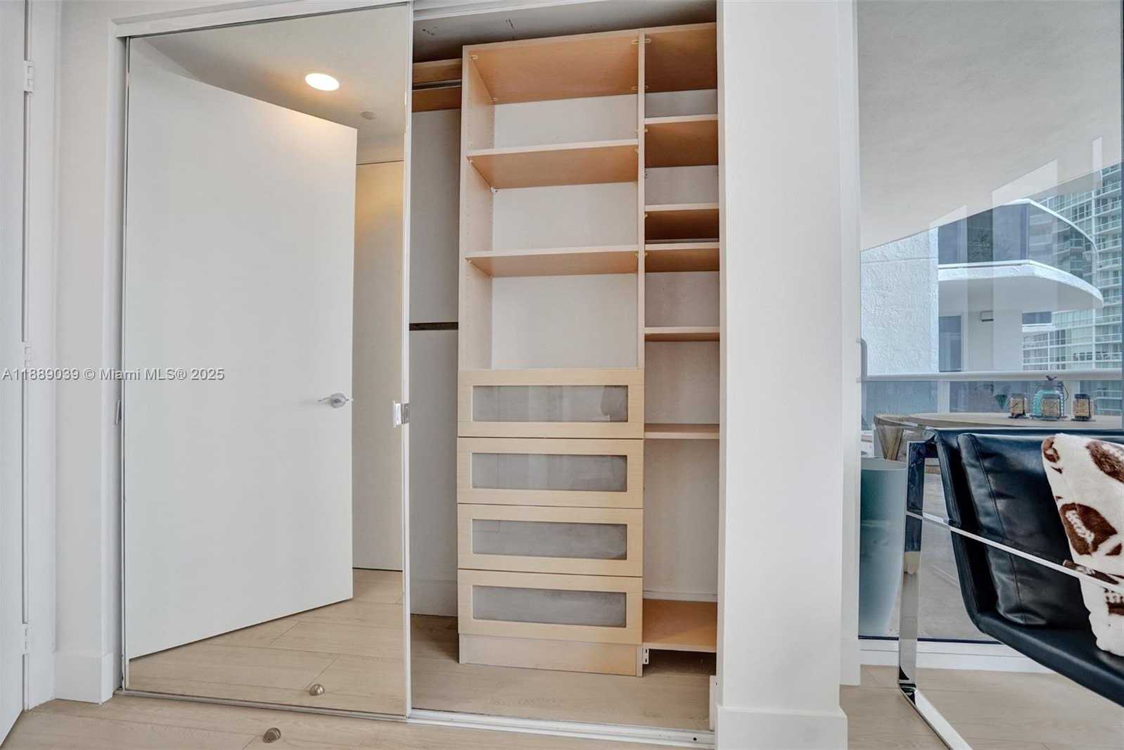 Small Image of 400 ALTON RD #1505, Miami Beach Number 18