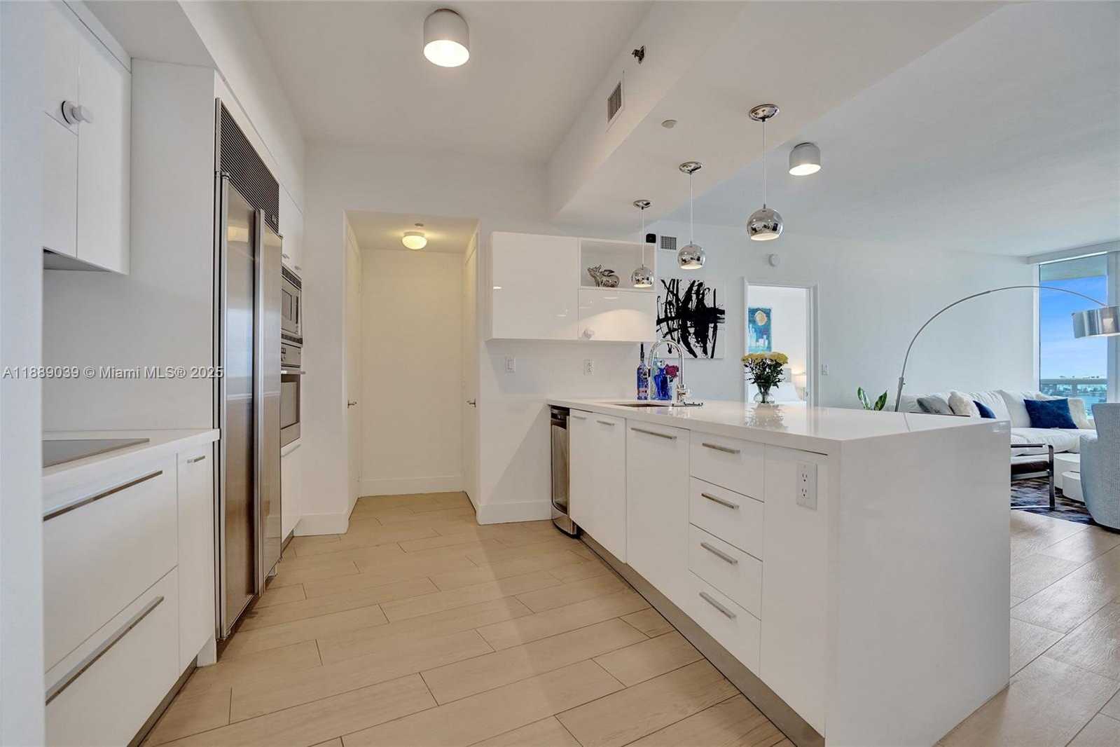 Small Image of 400 ALTON RD #1505, Miami Beach Number 4