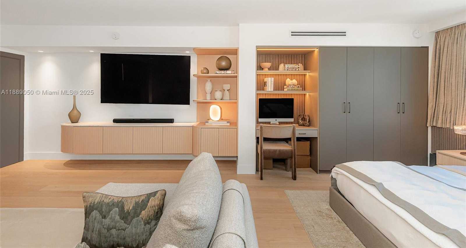 Small Image of 2301 COLLINS AVE #1527, Miami Beach Number 11