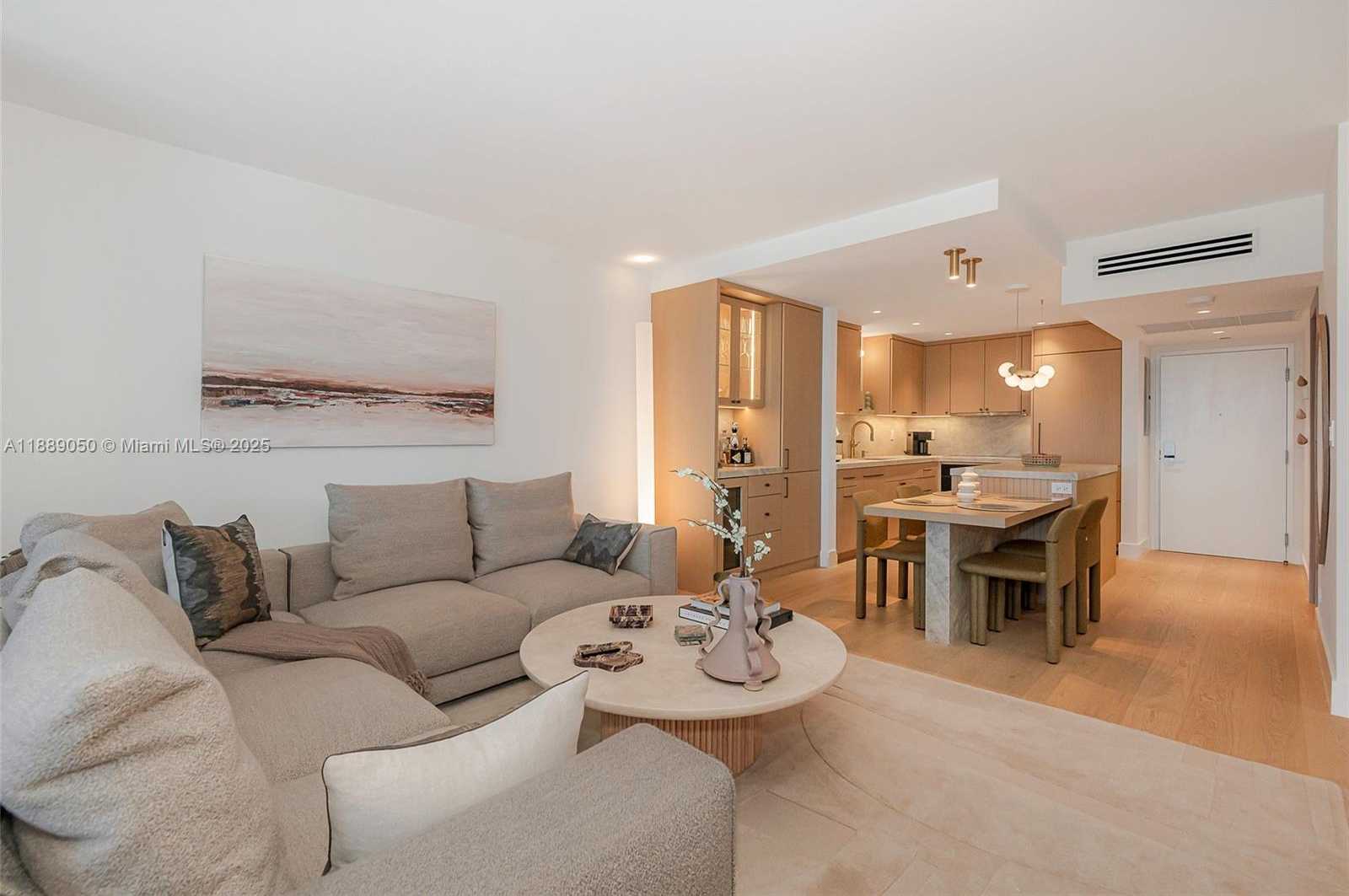 Small Image of 2301 COLLINS AVE #1527, Miami Beach Number 14