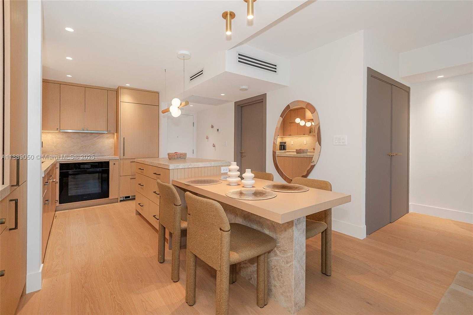 Small Image of 2301 COLLINS AVE #1527, Miami Beach Number 18