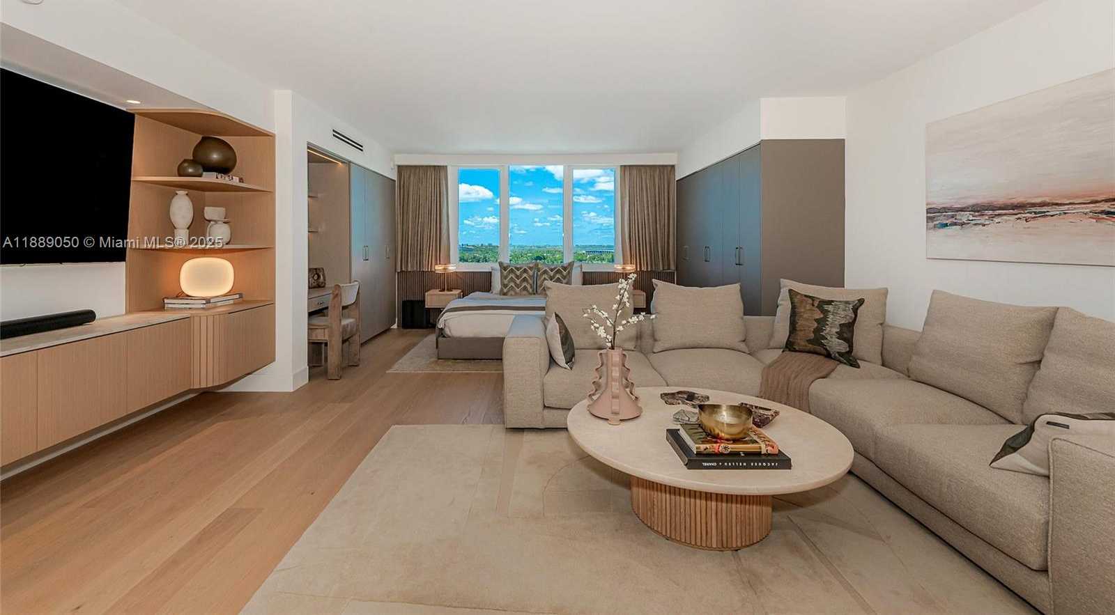 Small Image of 2301 COLLINS AVE #1527, Miami Beach Number 2