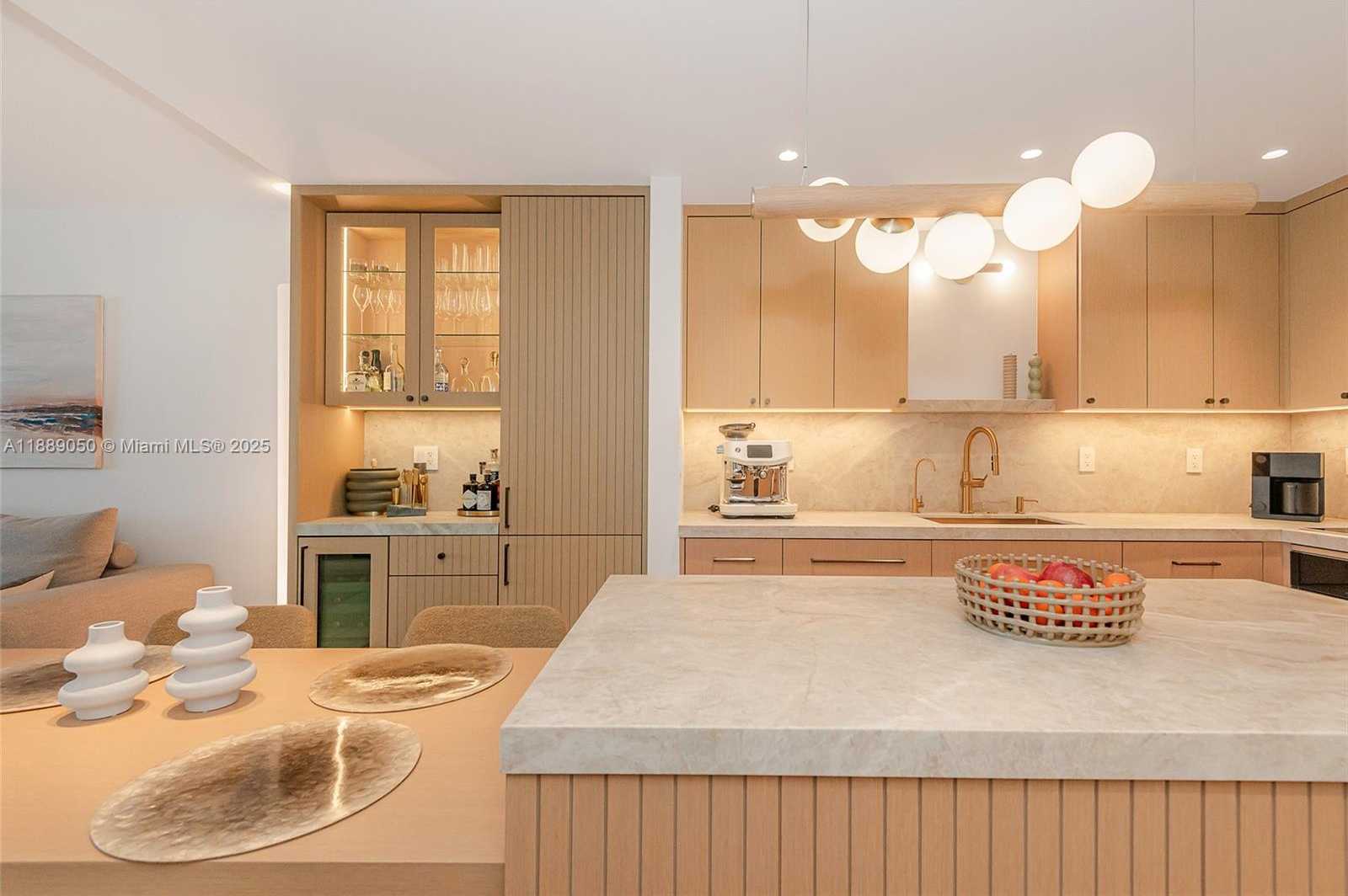 Small Image of 2301 COLLINS AVE #1527, Miami Beach Number 22