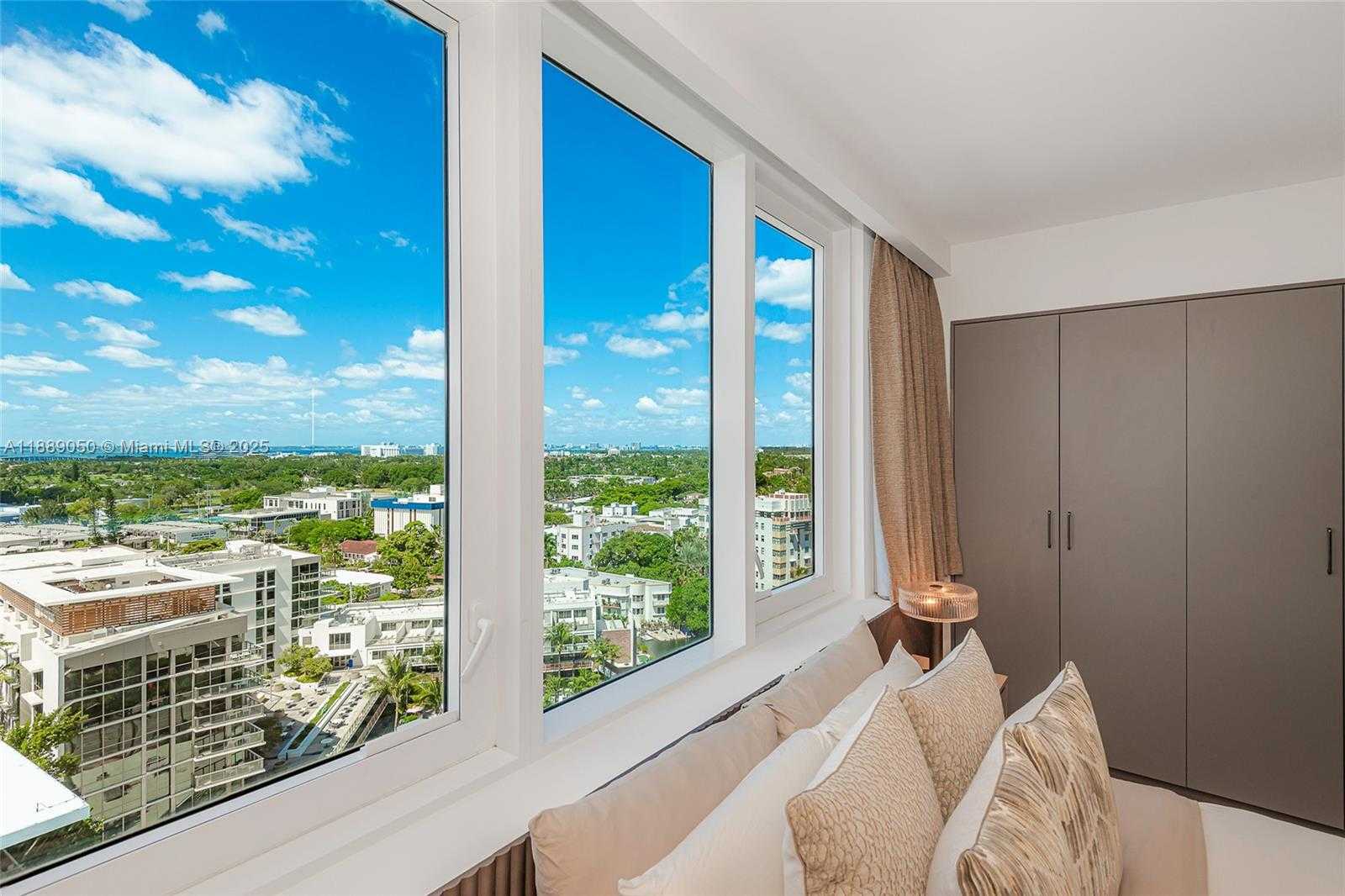 Small Image of 2301 COLLINS AVE #1527, Miami Beach Number 31