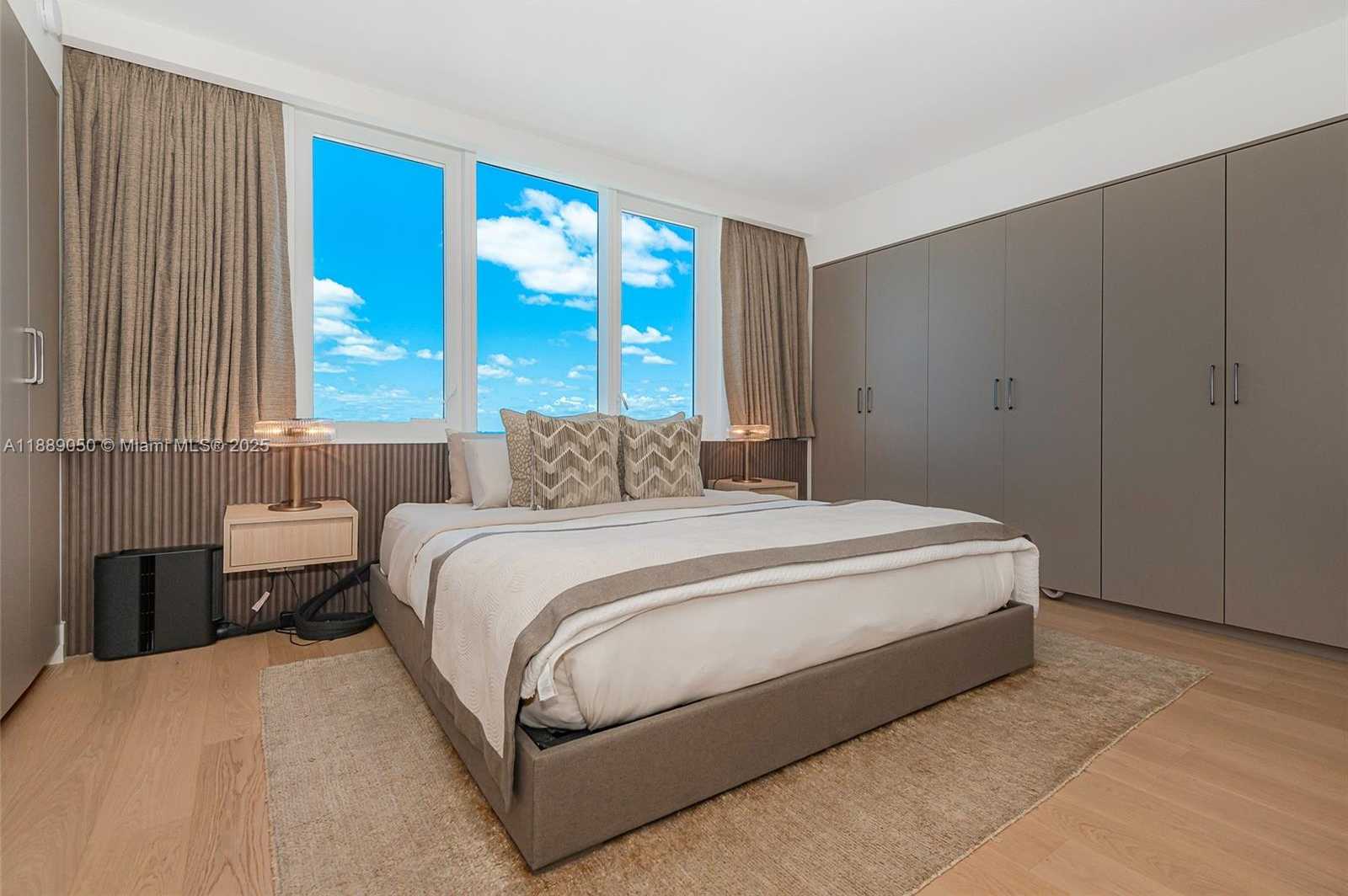 Small Image of 2301 COLLINS AVE #1527, Miami Beach Number 5
