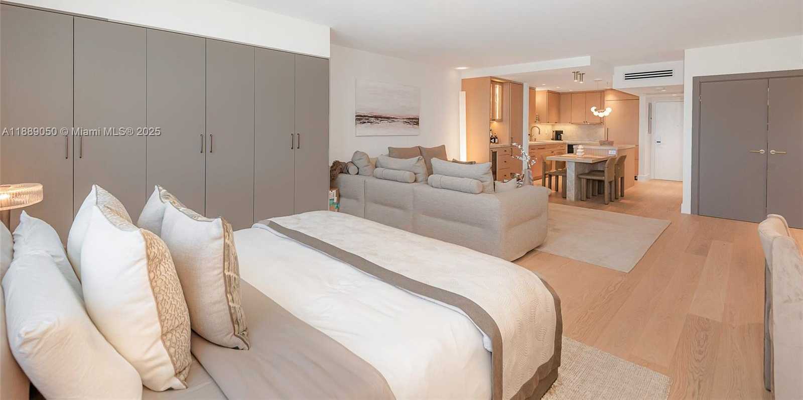 Small Image of 2301 COLLINS AVE #1527, Miami Beach Number 8