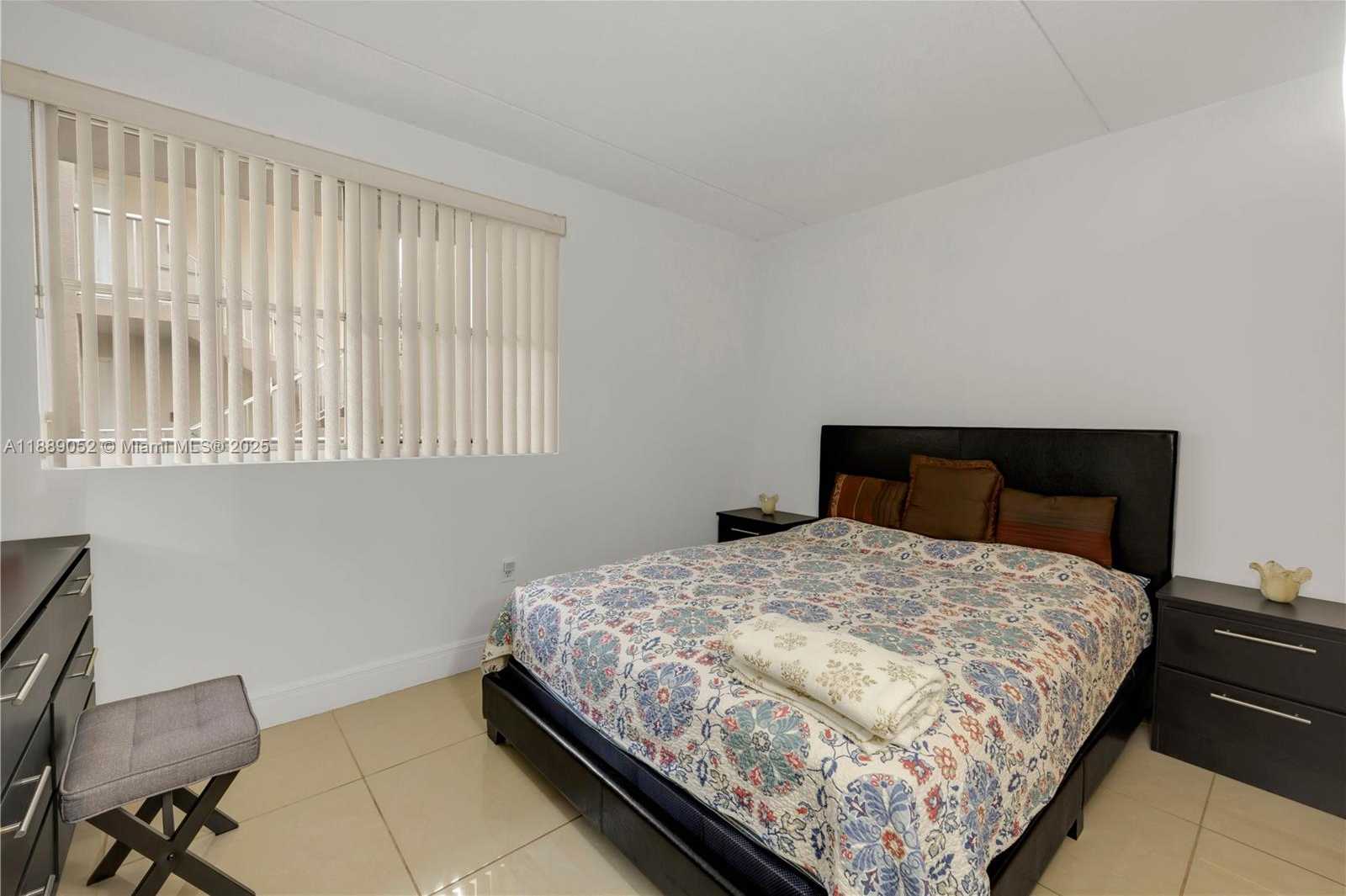 Small Image of 6135 NORTH WEST 186TH ST #201, Hialeah Number 6