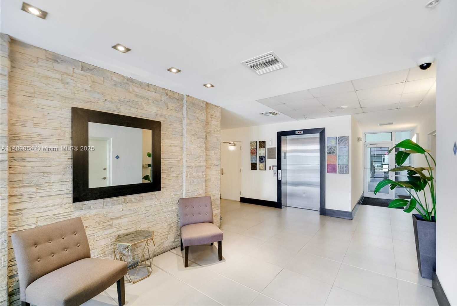 Small Image of 3339 VIRGINIA ST #329, Miami Number 12