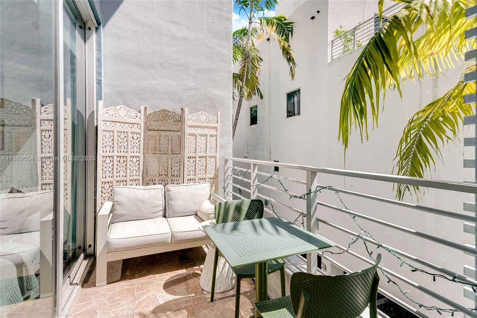 Small Image of 3339 VIRGINIA ST #329, Miami Number 4