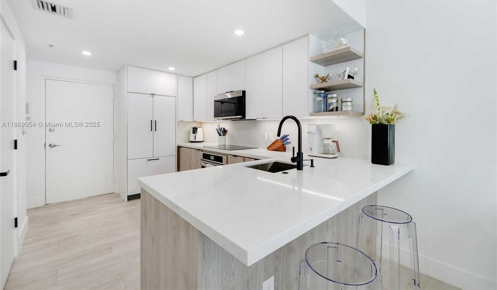 Small Image of 3339 VIRGINIA ST #329, Miami Number 5