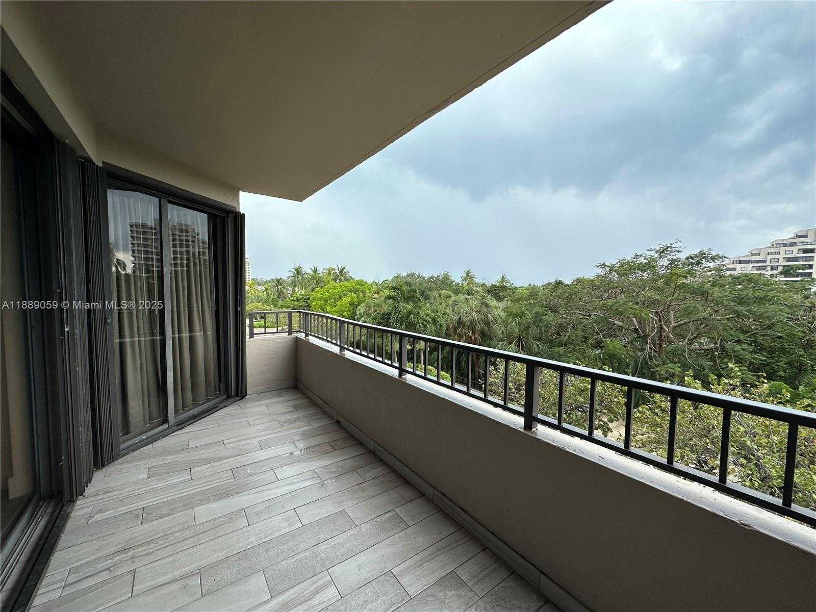 Small Image of 201 CRANDON BLVD #302, Key Biscayne Number 2