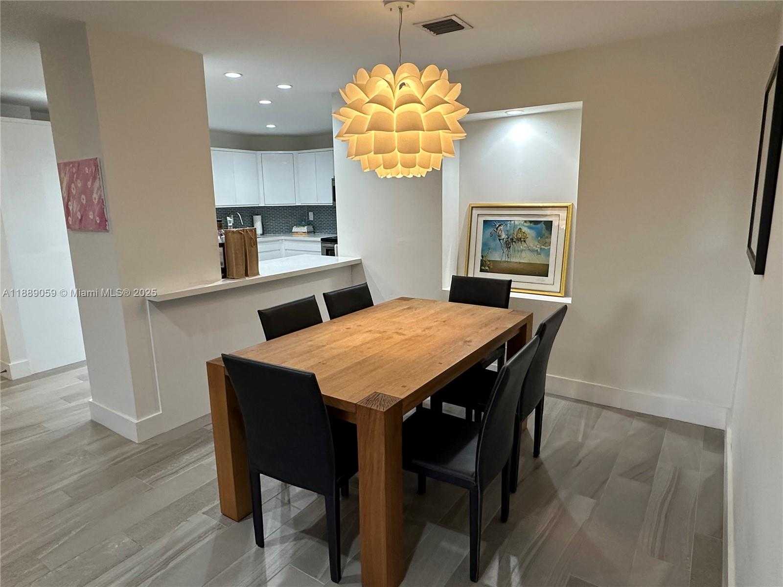 Small Image of 201 CRANDON BLVD #302, Key Biscayne Number 7