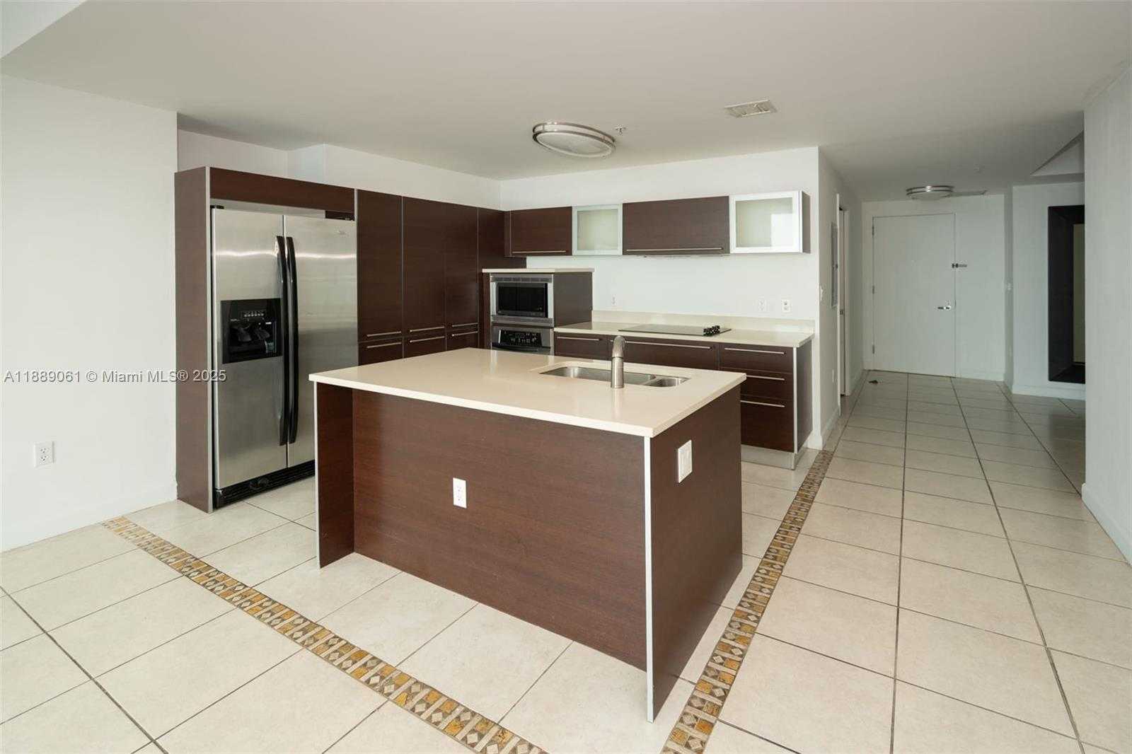 Small Image of 1900 NORTH BAYSHORE DR #2201, Miami Number 6