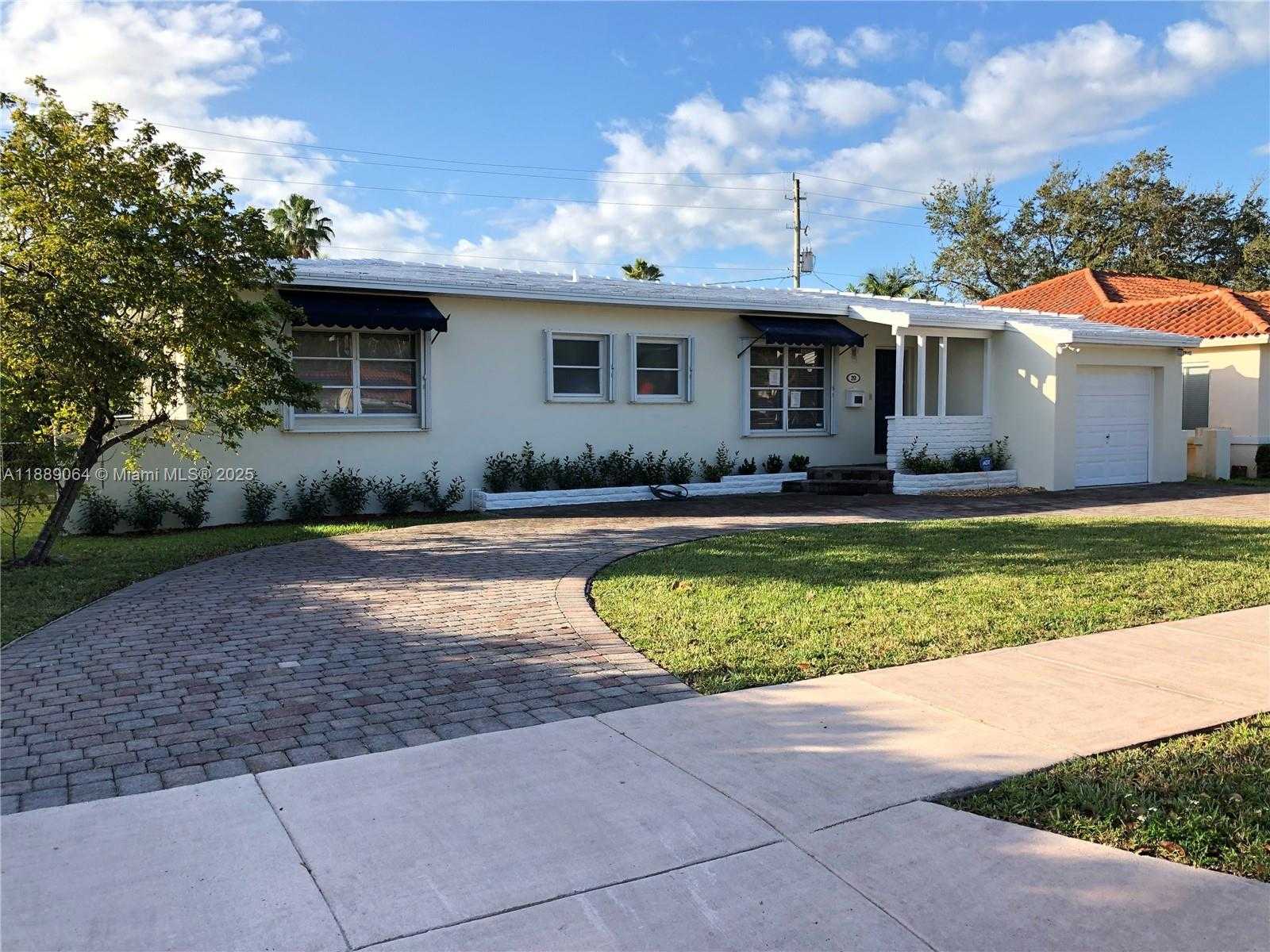 Small Image of 20 PALERMO AVE, Coral Gables Number 10