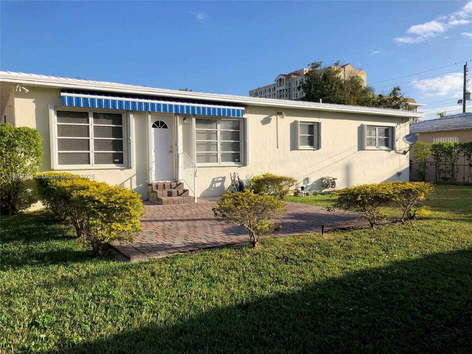 Small Image of 20 PALERMO AVE, Coral Gables Number 8