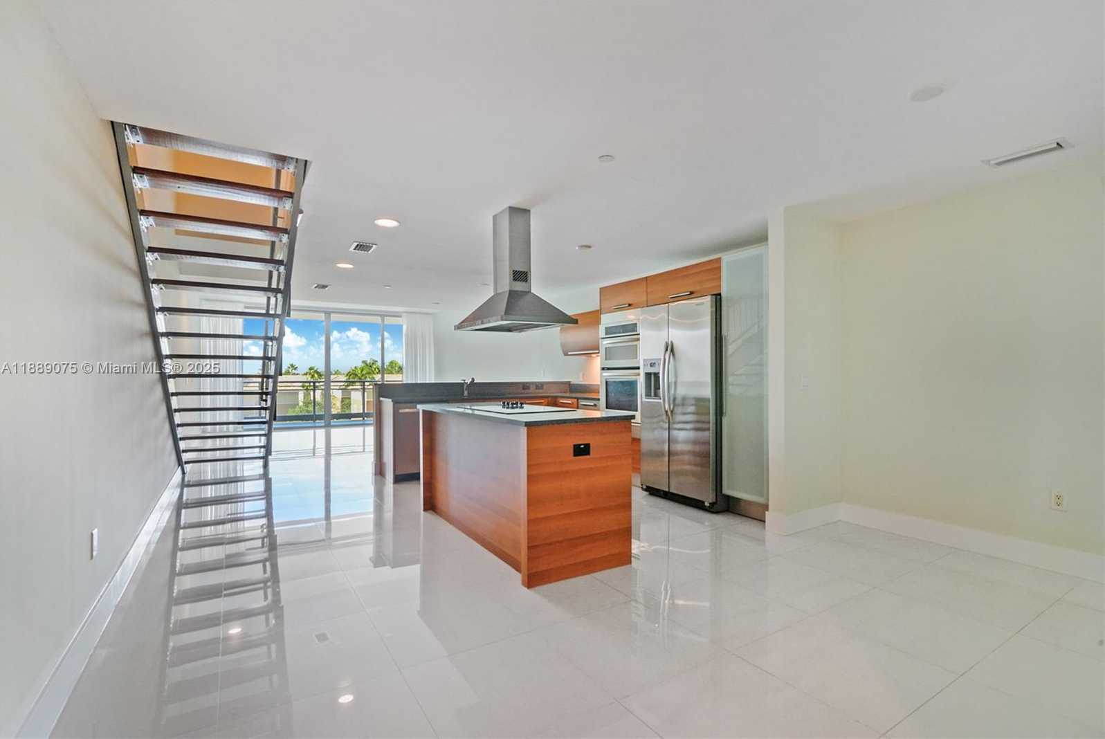 Small Image of 2950 NORTH EAST 188TH ST #309, Aventura Number 4