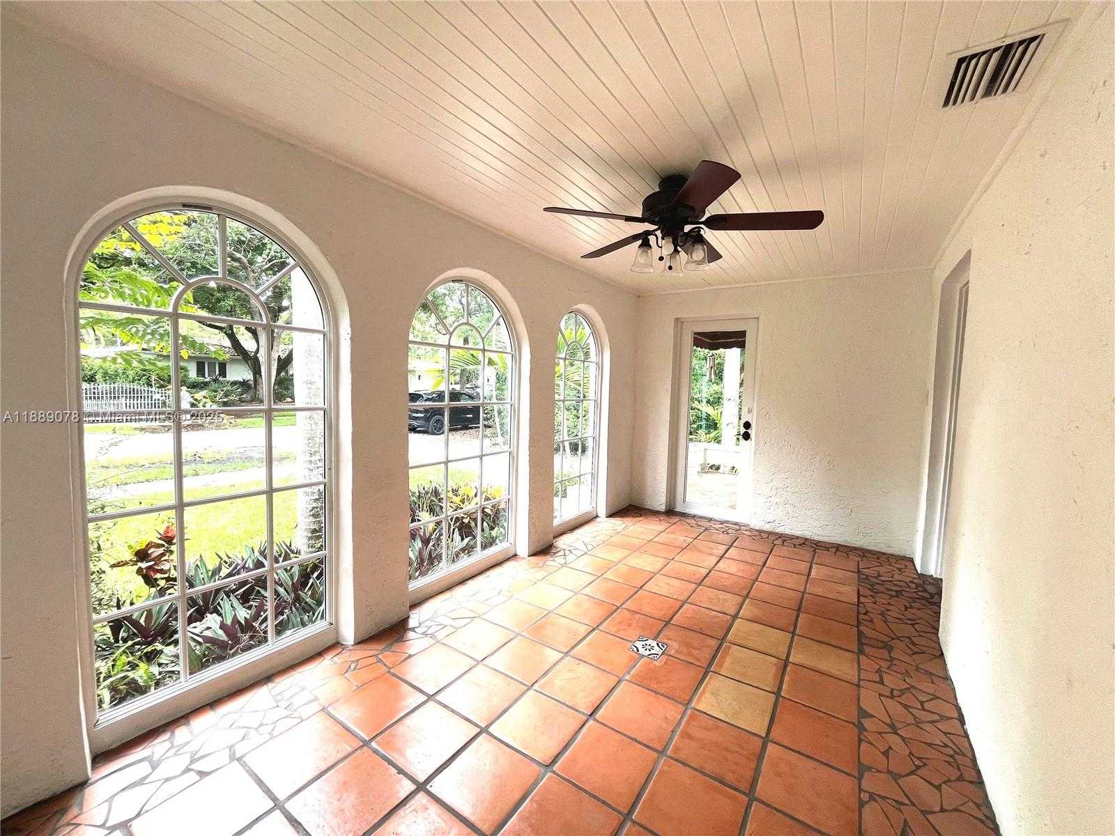 Small Image of 713 TIBIDABO AVE, Coral Gables Number 15