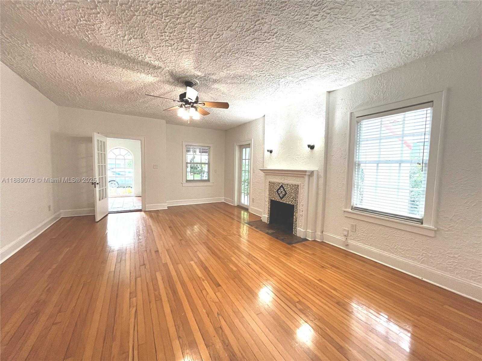 Small Image of 713 TIBIDABO AVE, Coral Gables Number 16