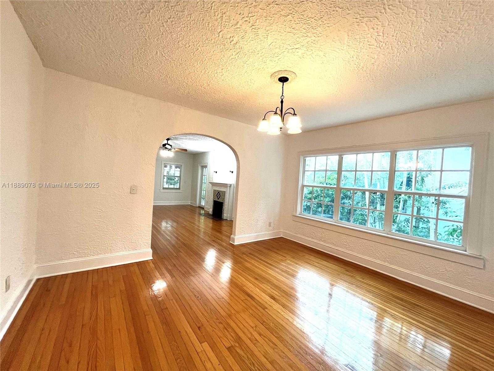 Small Image of 713 TIBIDABO AVE, Coral Gables Number 18