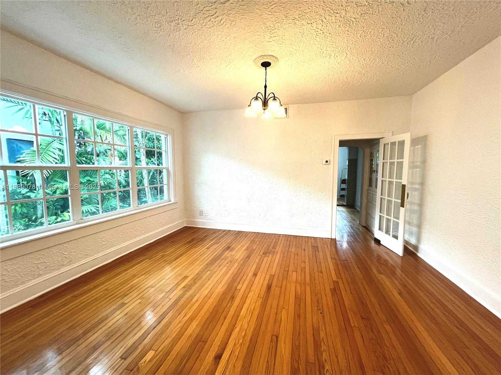Small Image of 713 TIBIDABO AVE, Coral Gables Number 19