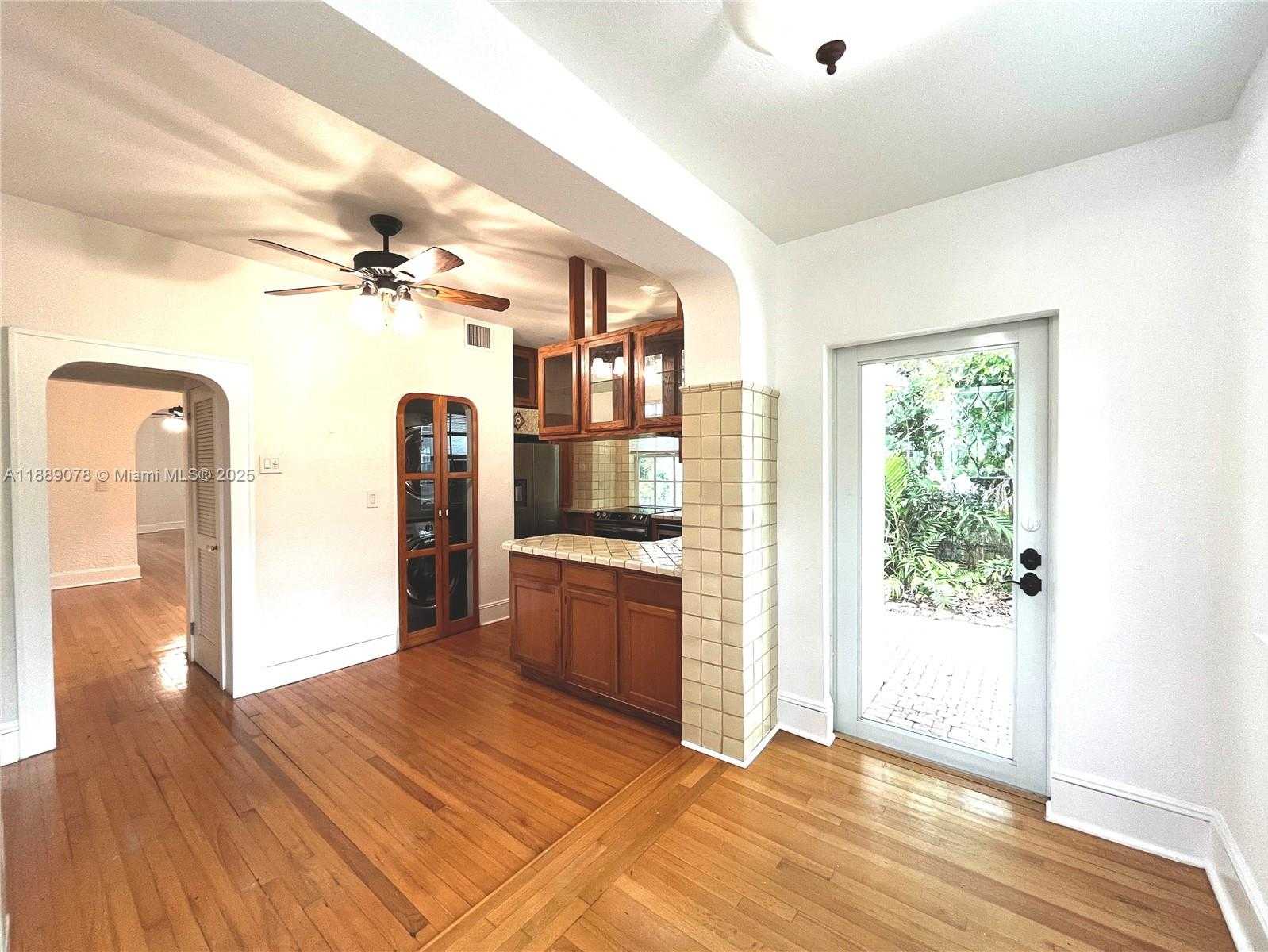 Small Image of 713 TIBIDABO AVE, Coral Gables Number 6