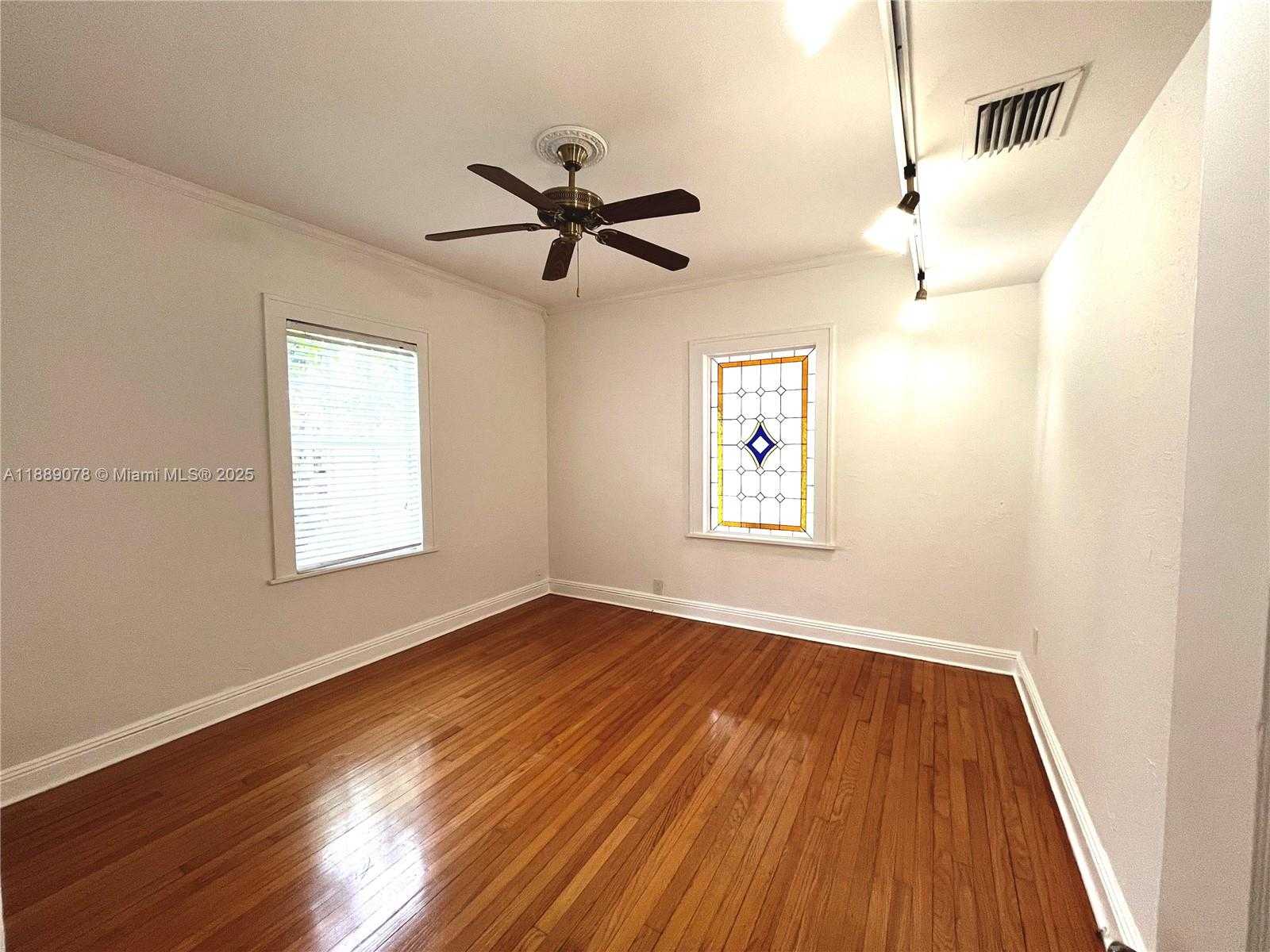 Small Image of 713 TIBIDABO AVE, Coral Gables Number 8