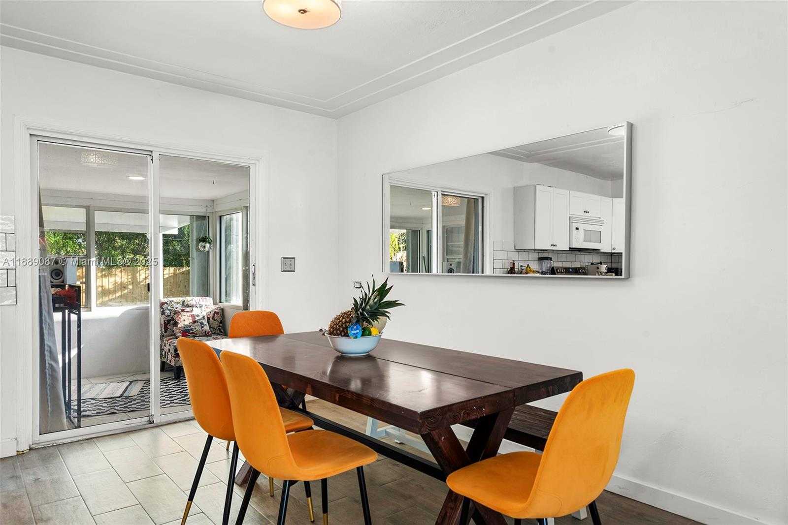 Small Image of 1545 NORMANDY DR, Miami Beach Number 23