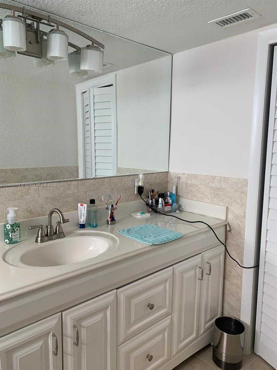 Small Image of 329 SOUTH EAST 3RD ST #305S, Hallandale Beach Number 15