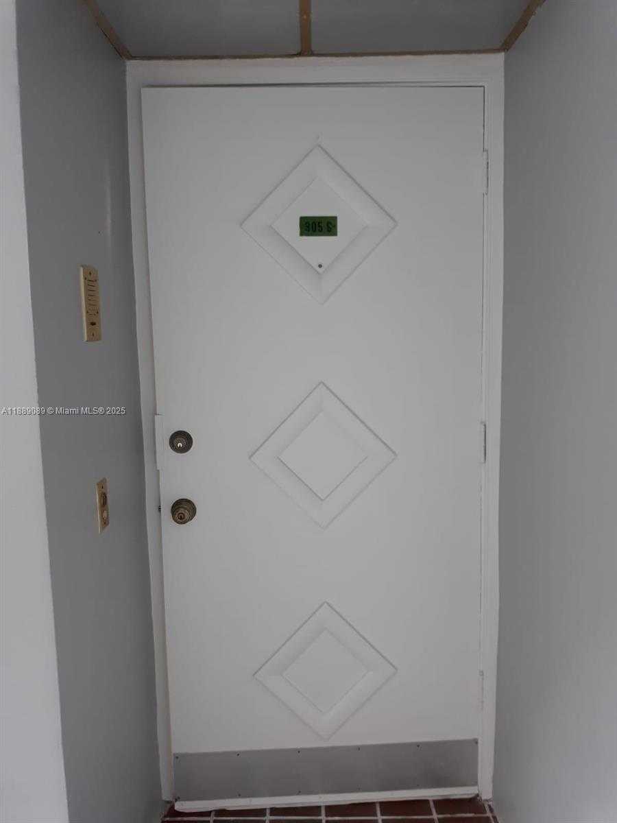 Small Image of 329 SOUTH EAST 3RD ST #305S, Hallandale Beach Number 5