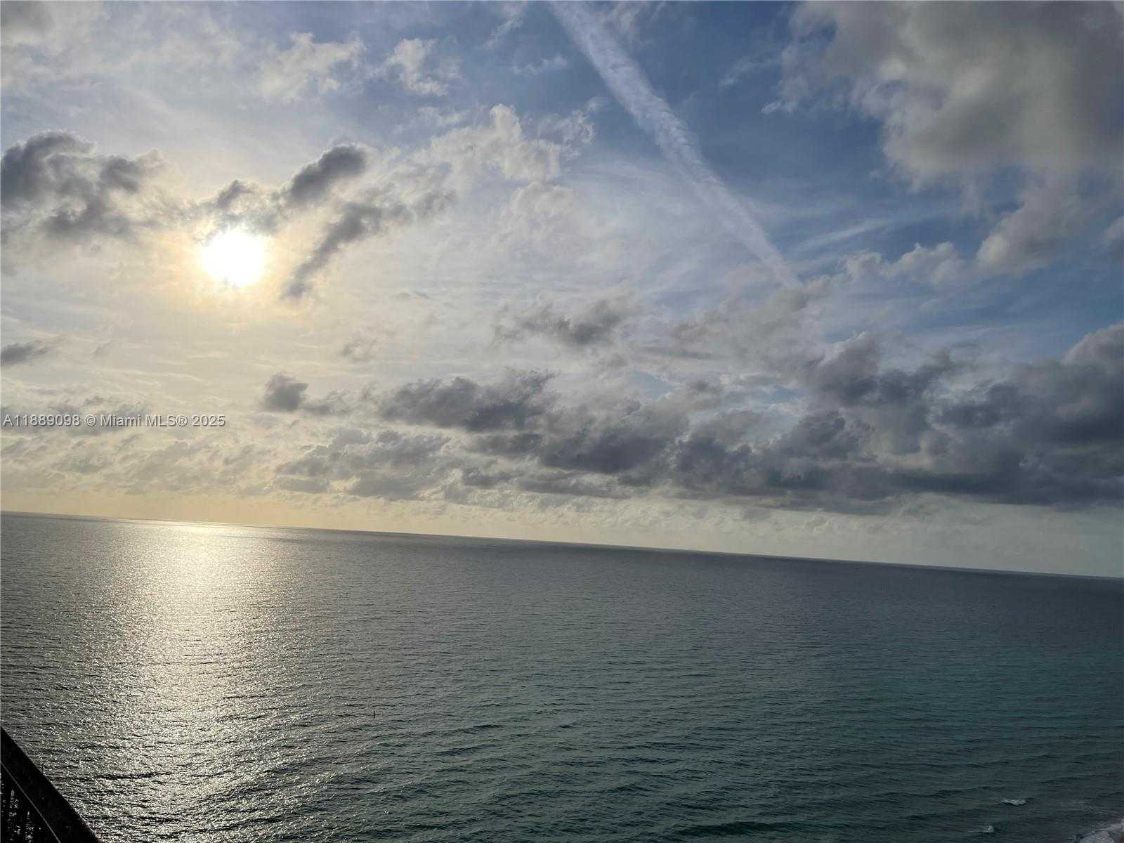 Small Image of Sunny Isles Beach Number 14