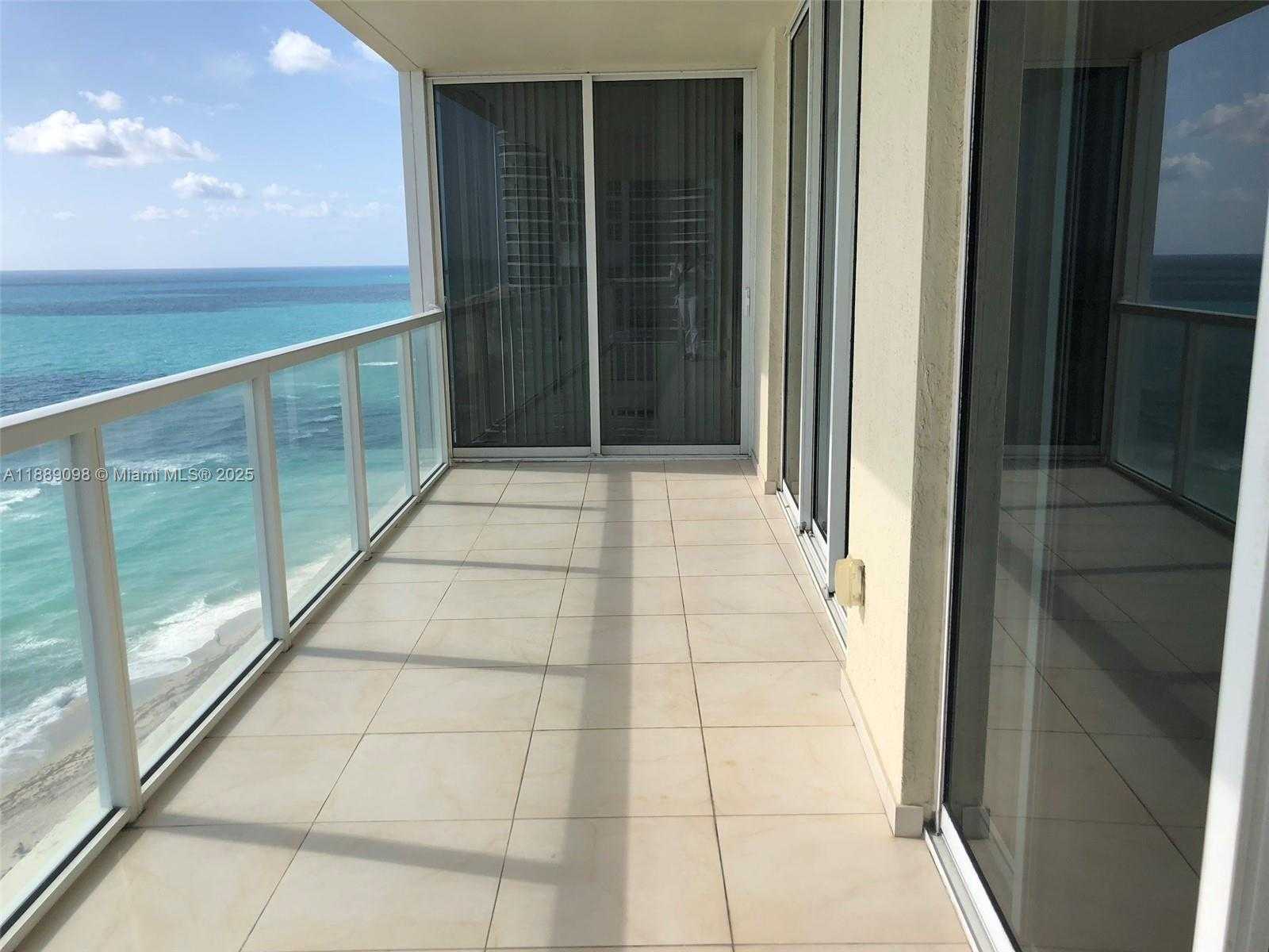 Small Image of Sunny Isles Beach Number 3