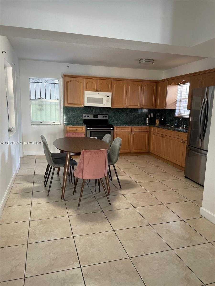 Small Image of 8 NORTH WEST 33RD AVE, Miami Number 3