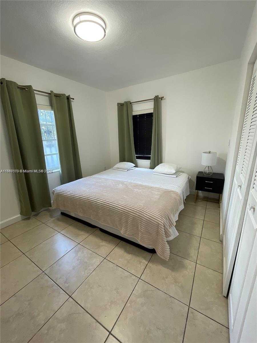 Small Image of 8 NORTH WEST 33RD AVE, Miami Number 5