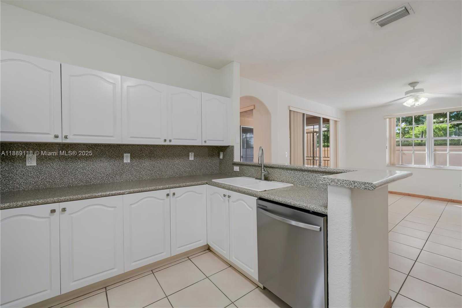 Small Image of 15470 SOUTH WEST 41ST TER, Miami Number 11