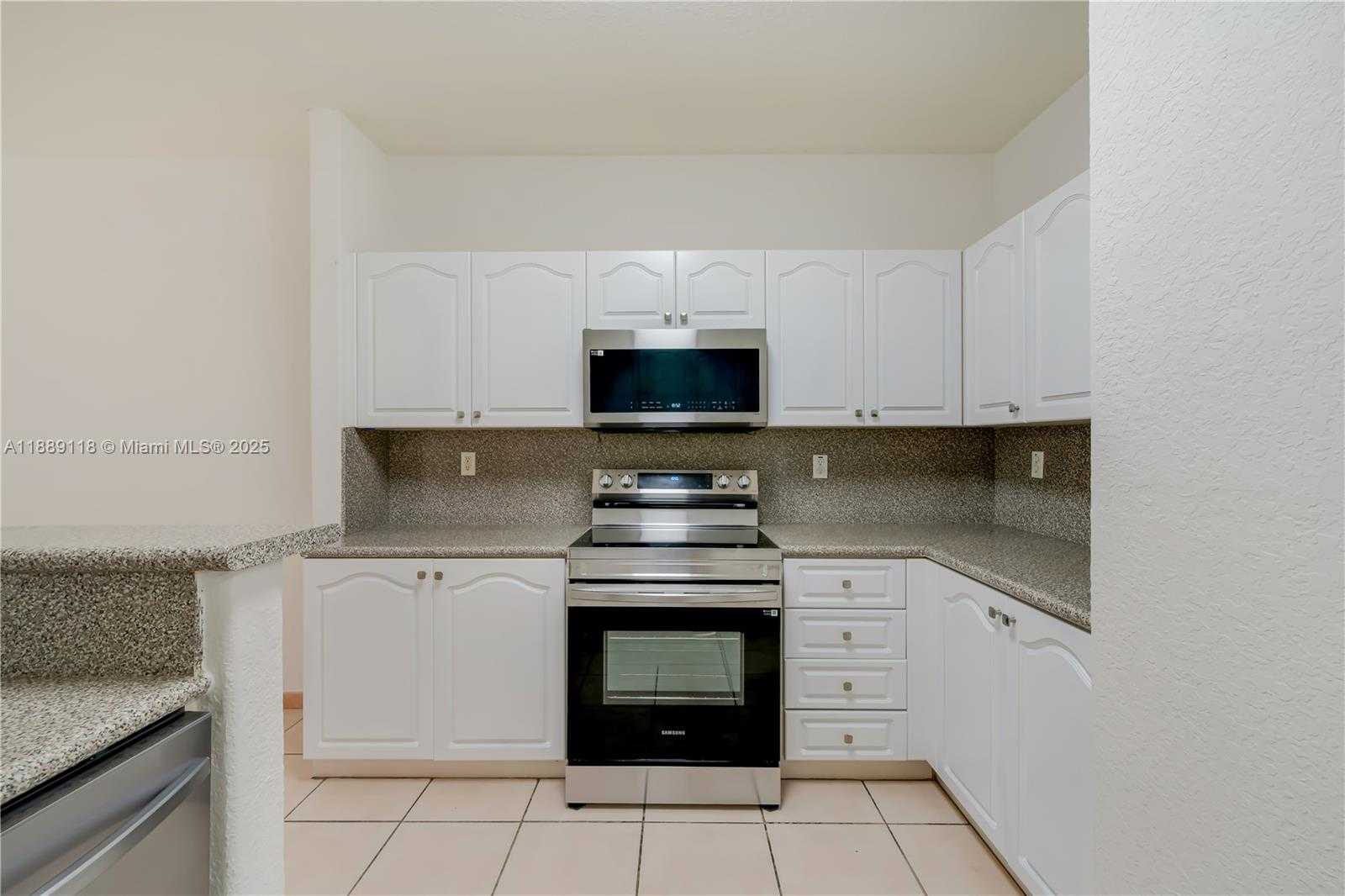 Small Image of 15470 SOUTH WEST 41ST TER, Miami Number 12