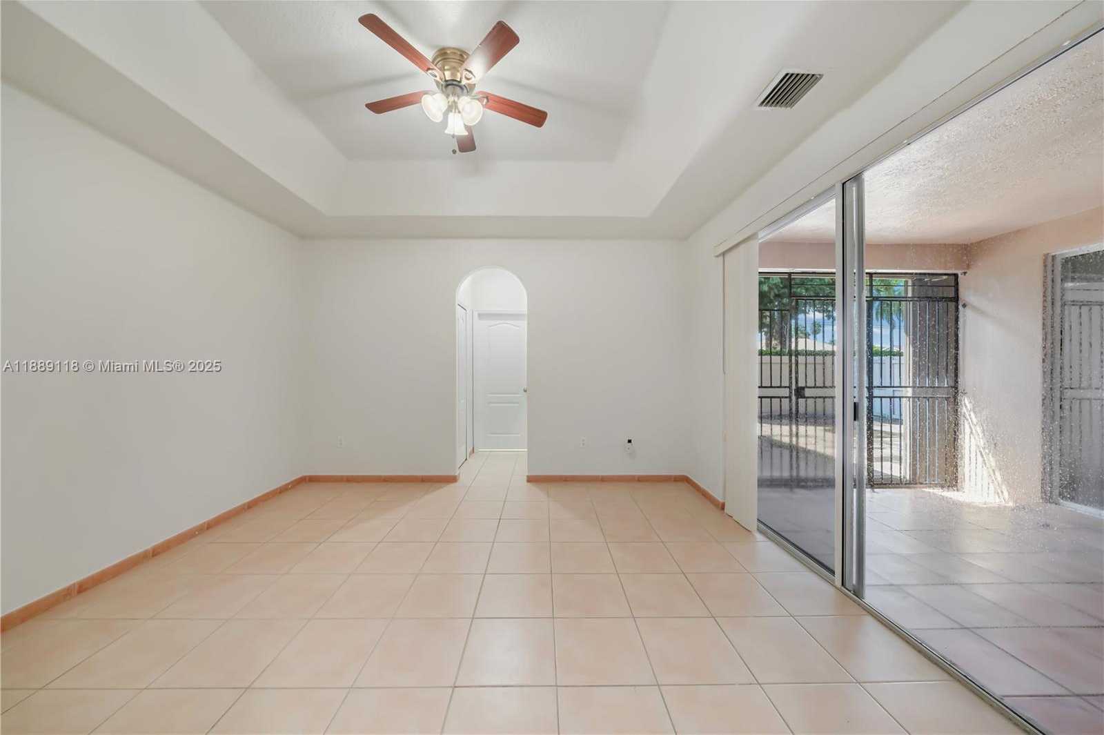 Small Image of 15470 SOUTH WEST 41ST TER, Miami Number 16