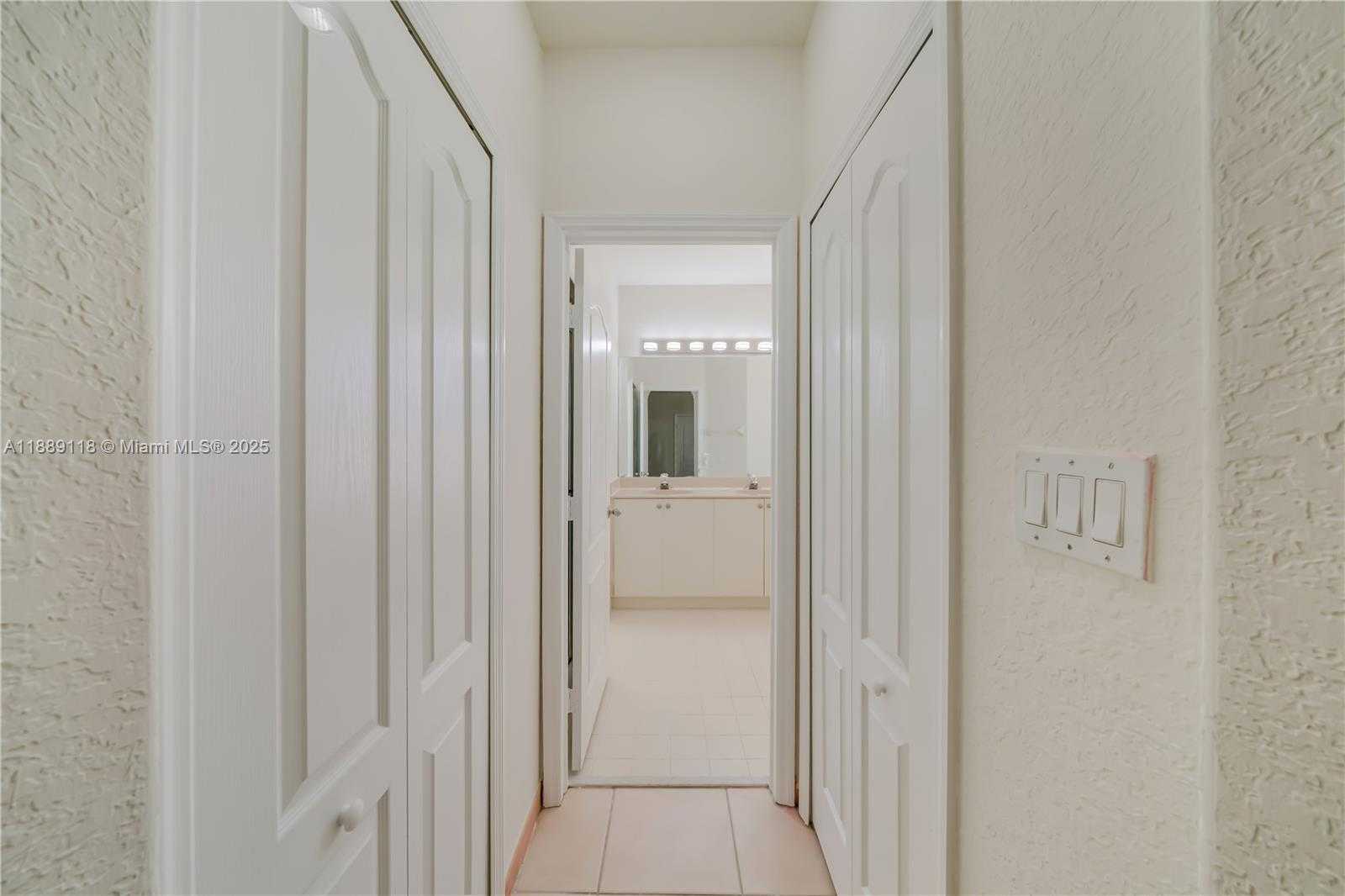 Small Image of 15470 SOUTH WEST 41ST TER, Miami Number 18