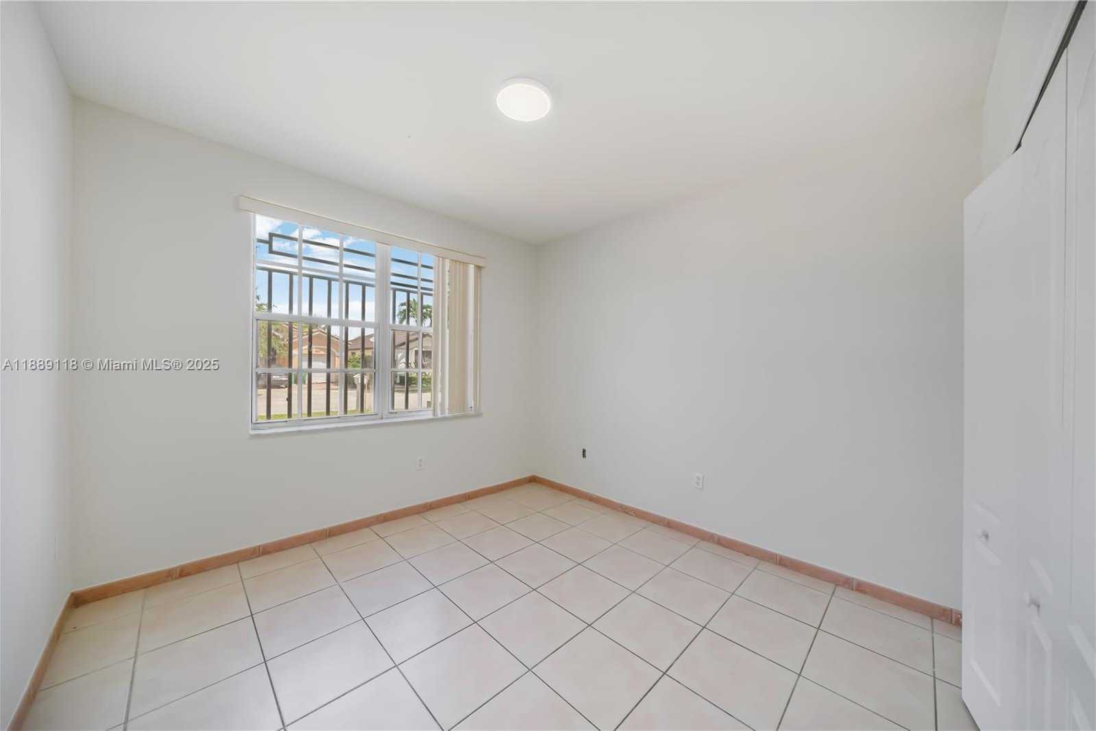 Small Image of 15470 SOUTH WEST 41ST TER, Miami Number 22