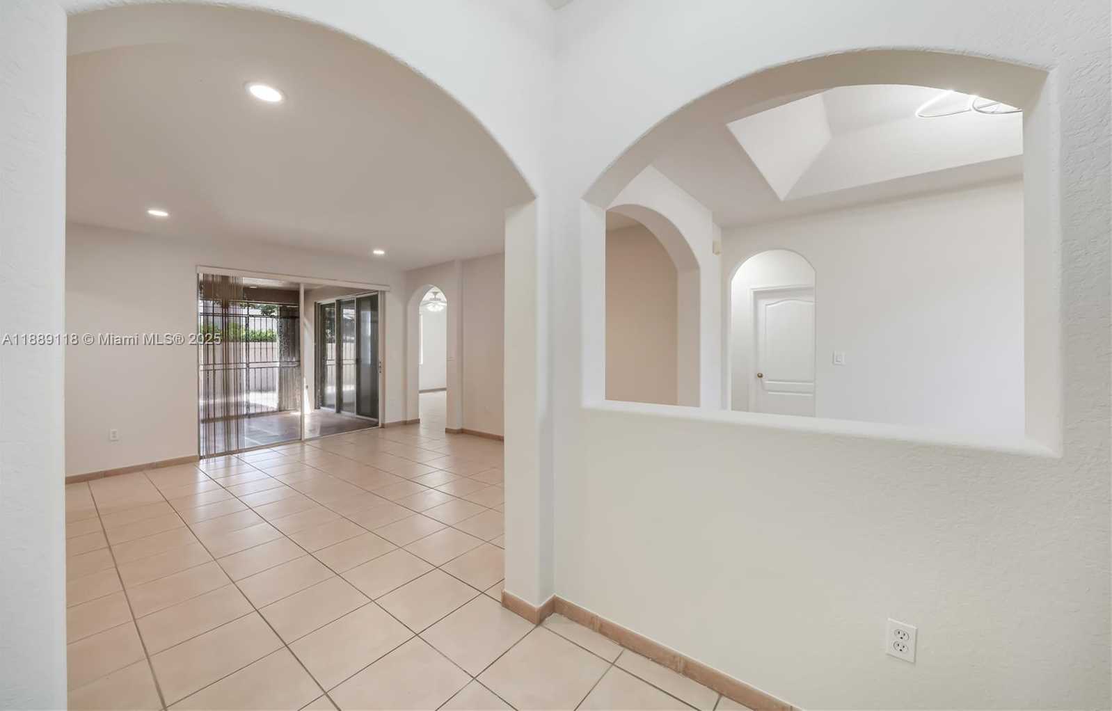 Small Image of 15470 SOUTH WEST 41ST TER, Miami Number 3