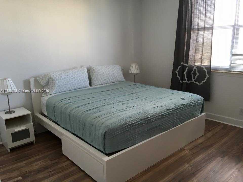 Small Image of 401 69TH ST #905, Miami Beach Number 11
