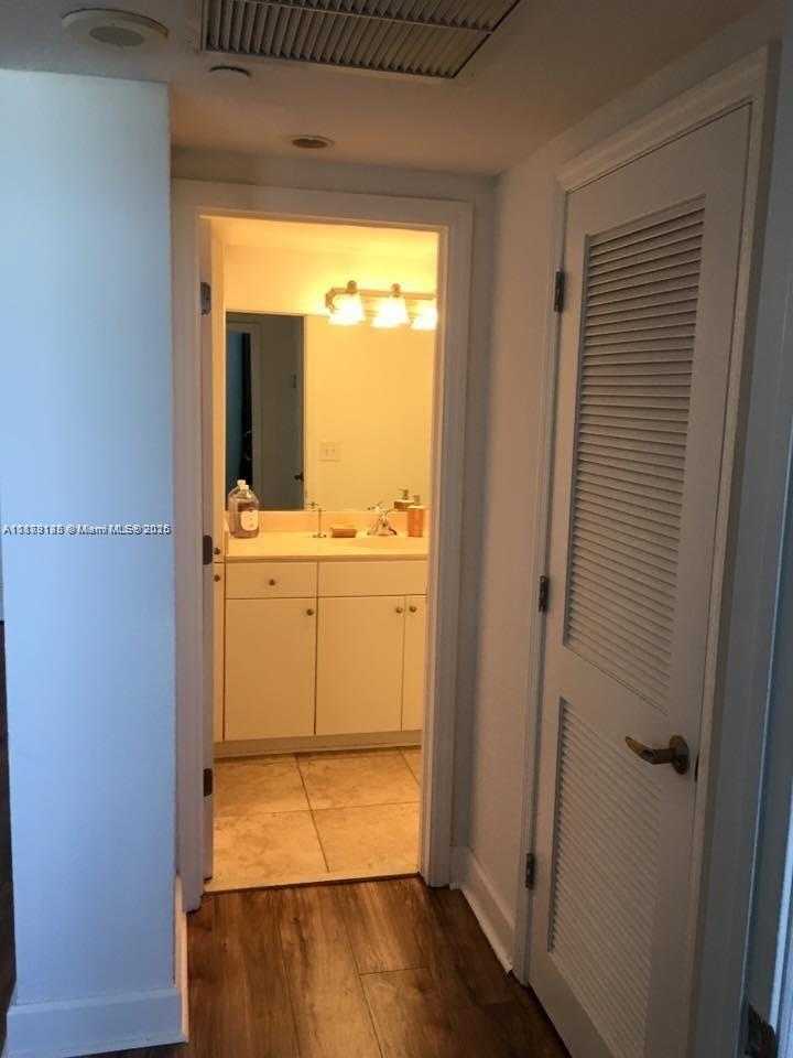Small Image of 401 69TH ST #905, Miami Beach Number 13