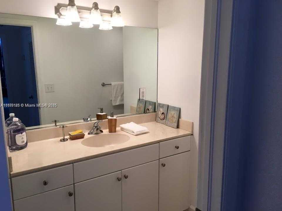 Small Image of 401 69TH ST #905, Miami Beach Number 14