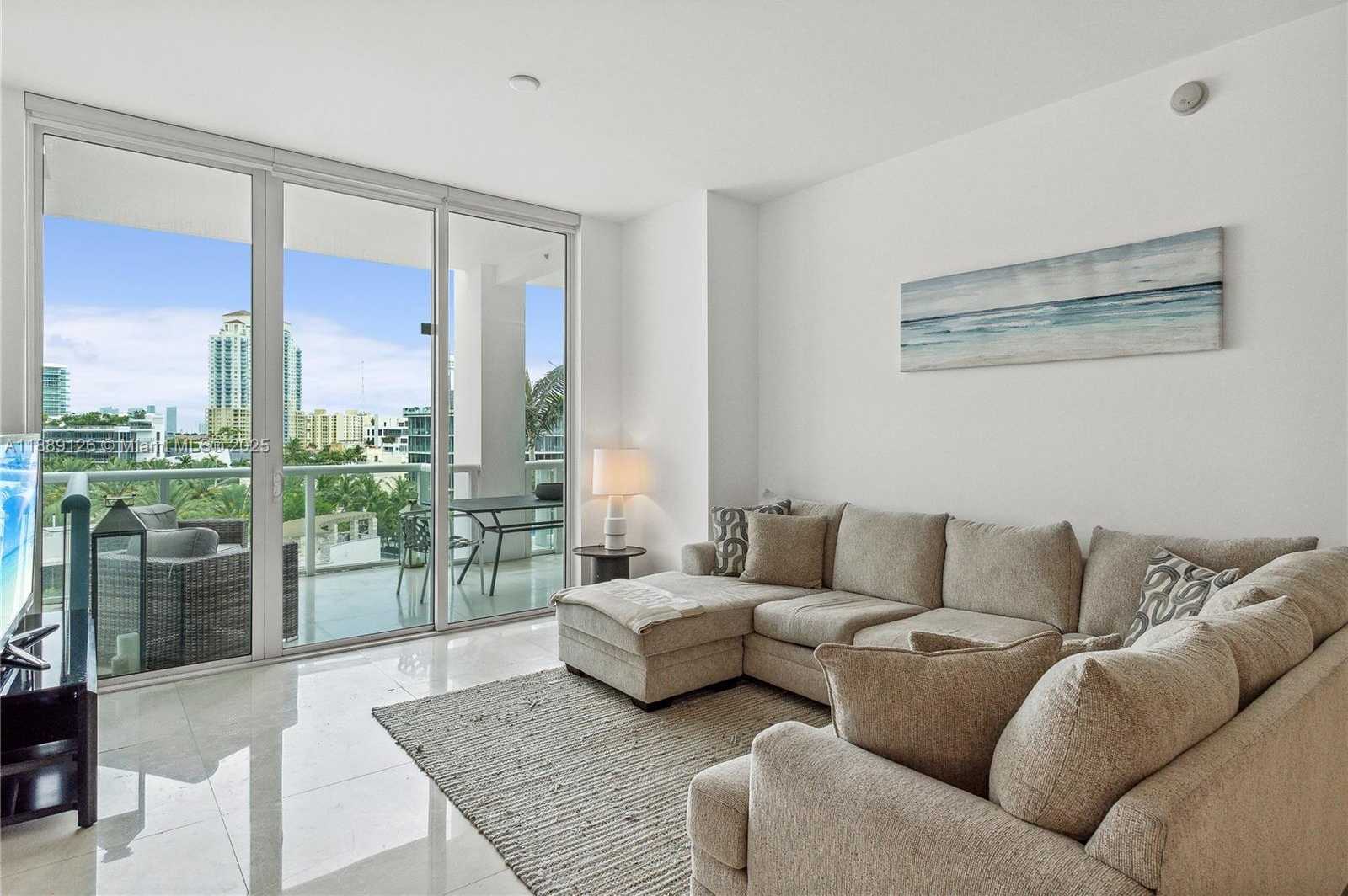 Small Image of 50 SOUTH POINTE DR #805, Miami Beach Number 2