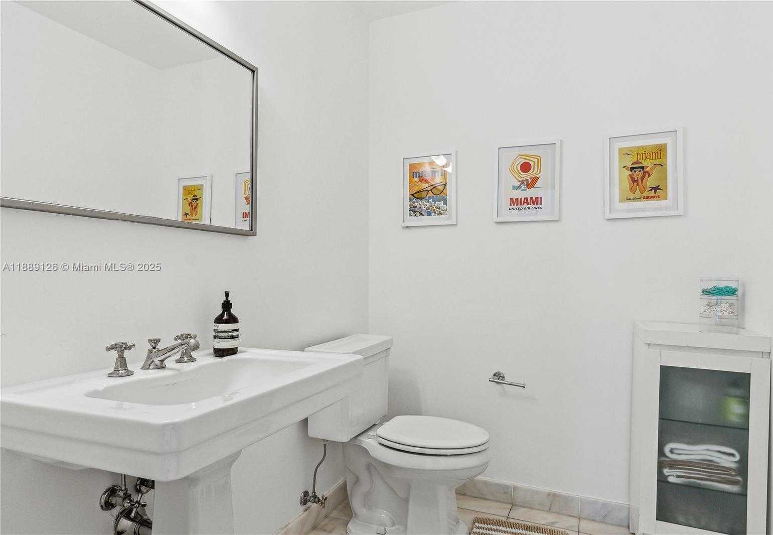 Small Image of 50 SOUTH POINTE DR #805, Miami Beach Number 9