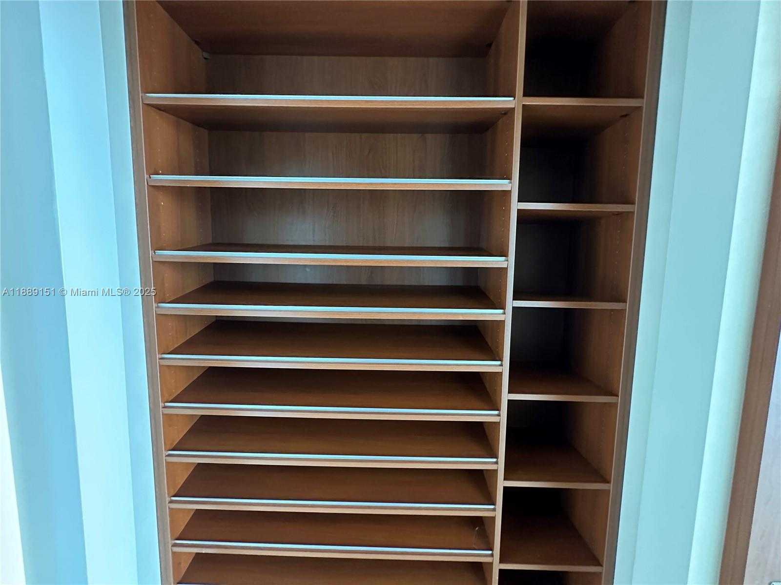 Small Image of 50 BISCAYNE BLVD #4305, Miami Number 17